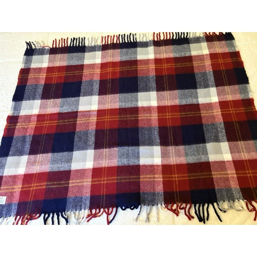 Vtg Faribo Acrylic Throw Blanket 52x44